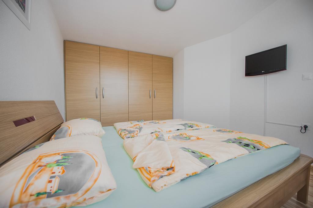 Apartments Villa Monique Рогозниця Номер фото