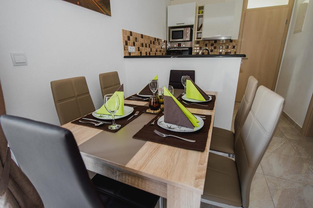 Apartments Villa Monique Рогозниця Номер фото